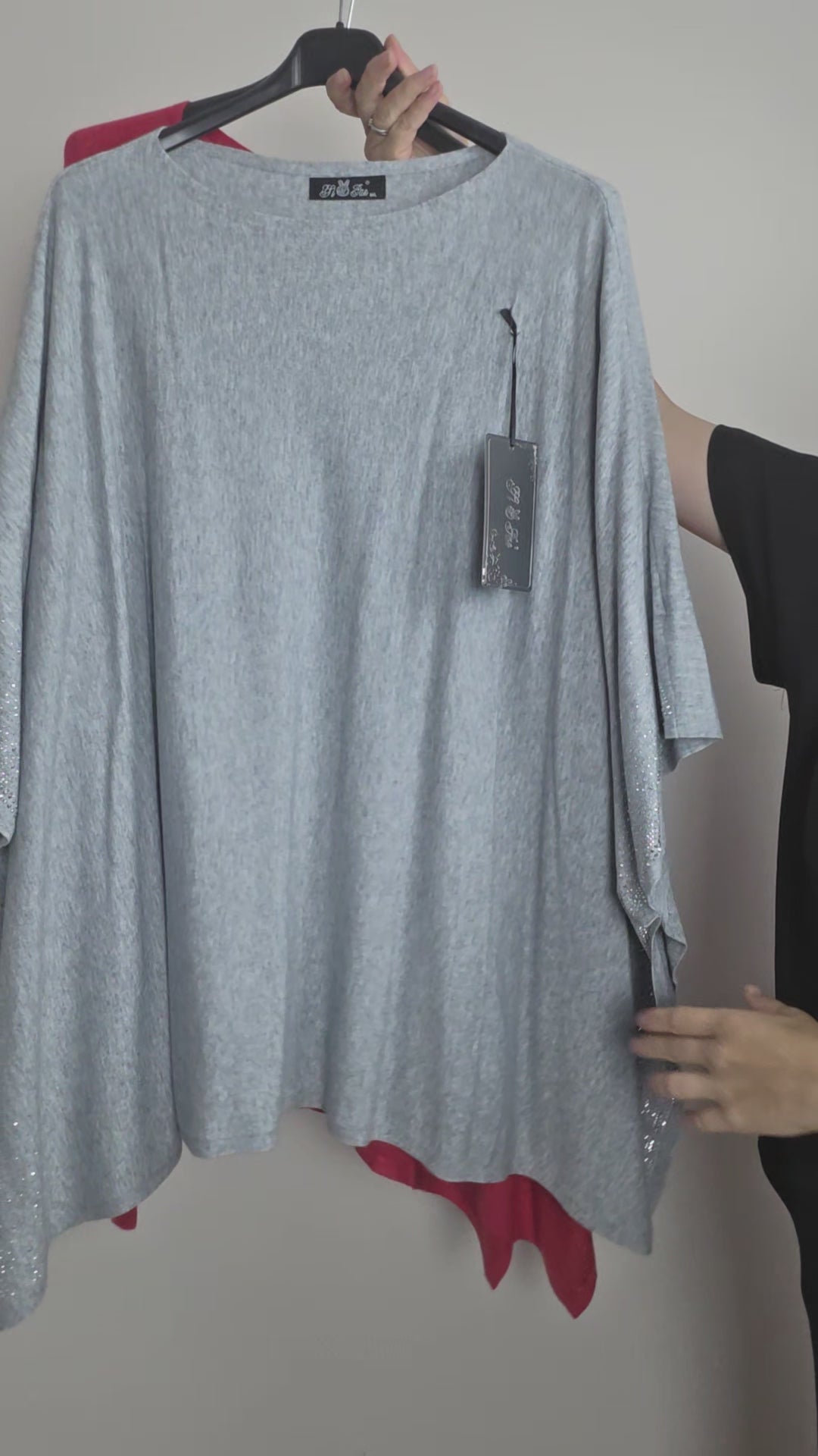 Eleganter Oversize-Poncho mit Glitzer-Details