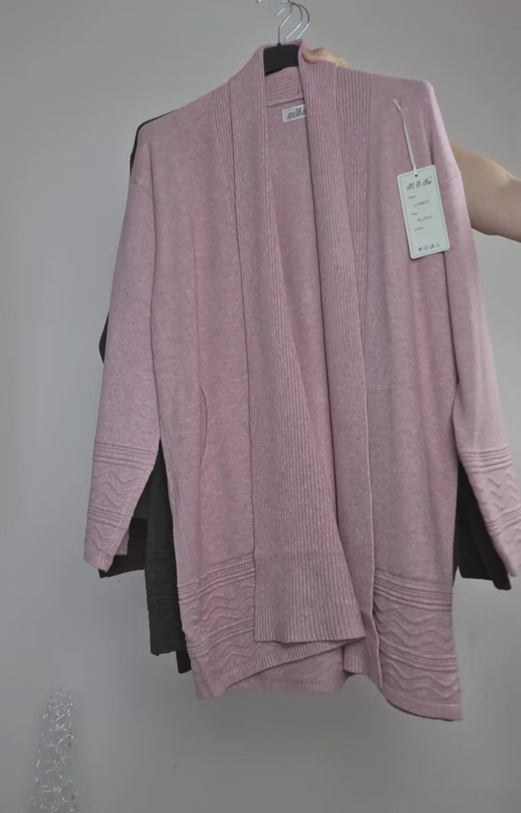 Langer Damen Cardigan mit Taschen & Strickdetails