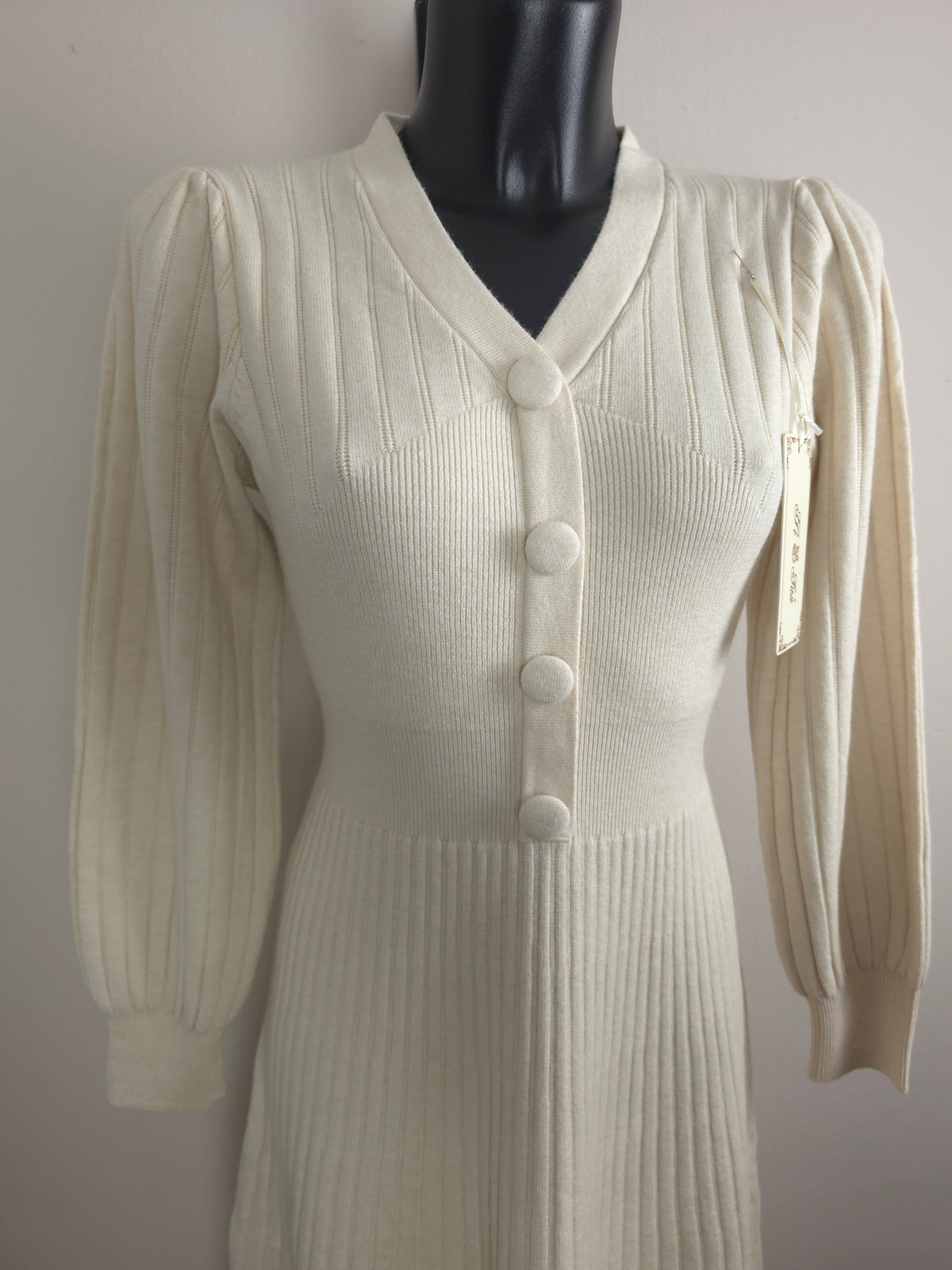 Elegantes Damen Strickkleid mit Knöpfen & Puffärmeln – M/L – 4 Farben