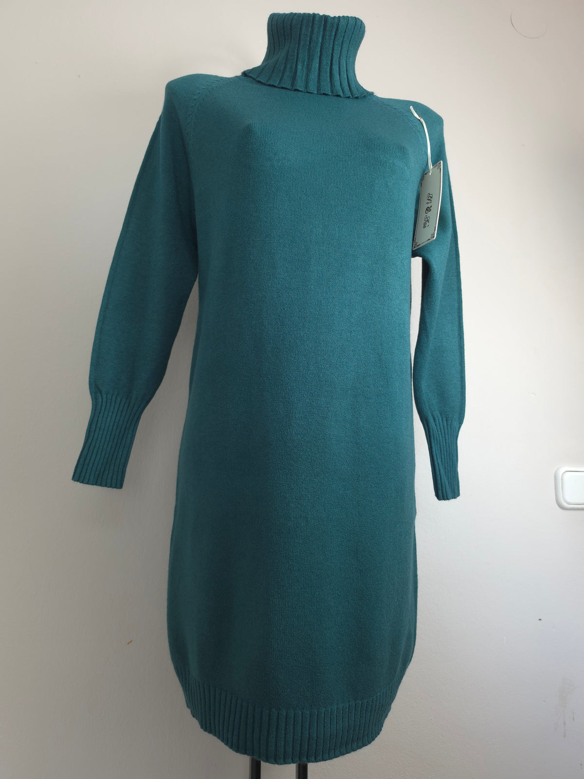 Weiches Strickkleid mit Rollkragen – S/M & L/XL