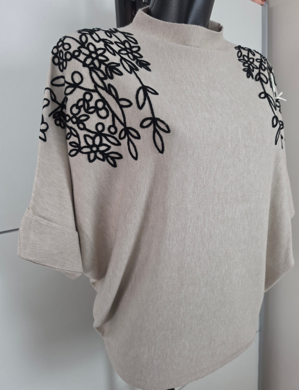 Damen Oversize Pullover XXL/XXXL Blumen Stickerei Modal Baumwolle 4 Farben