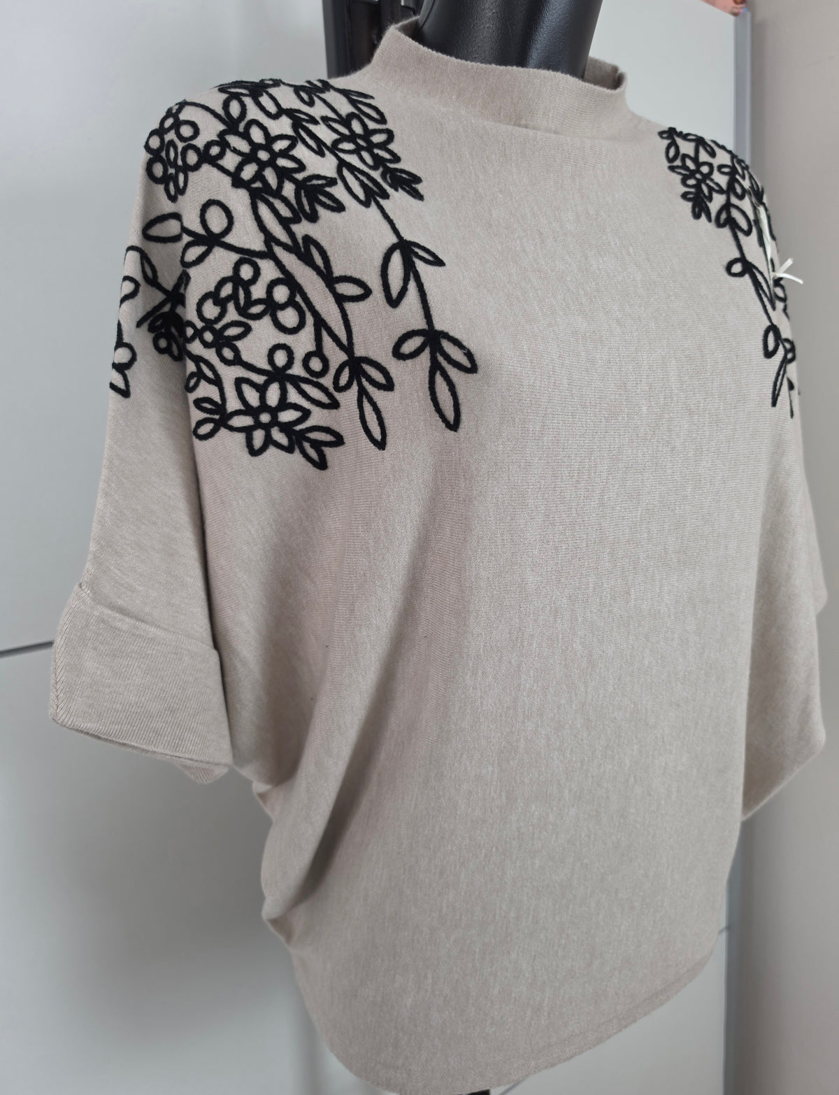 Damen Oversize Pullover XXL/XXXL Blumen Stickerei Modal Baumwolle 4 Farben