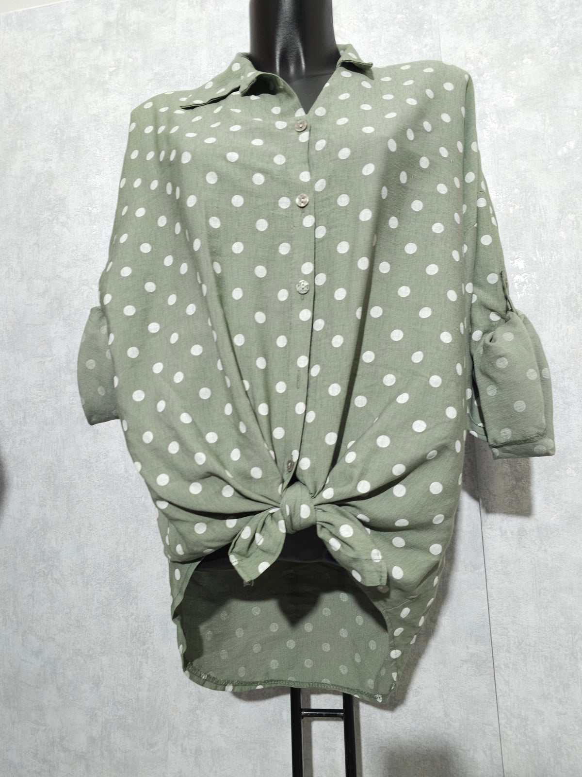 Punkte Bluse / Tunika – Made in Italy – 100 % Viskose L bis 2XL