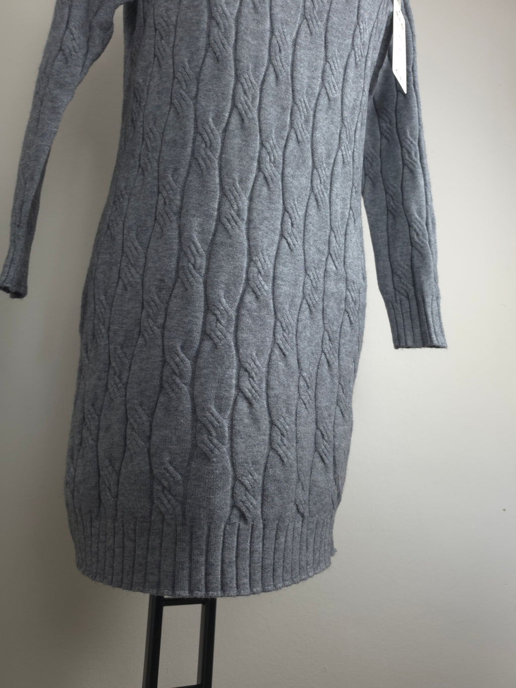 Damen Strickkleid L/XL Rollkragen Zopfmuster Langarm Winterkleid 3 Farben