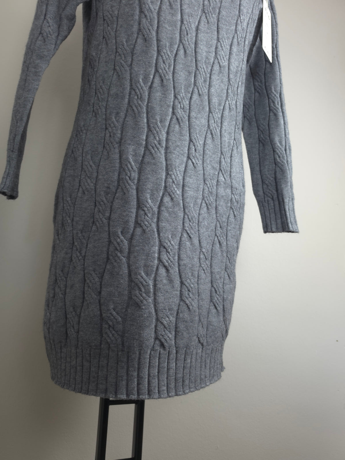 Damen Strickkleid L/XL Rollkragen Zopfmuster Langarm Winterkleid 3 Farben