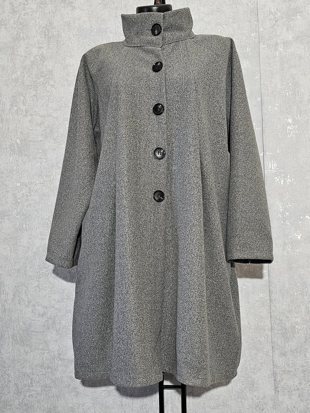 Eleganter Damen-Mantel aus 100 % Viskose