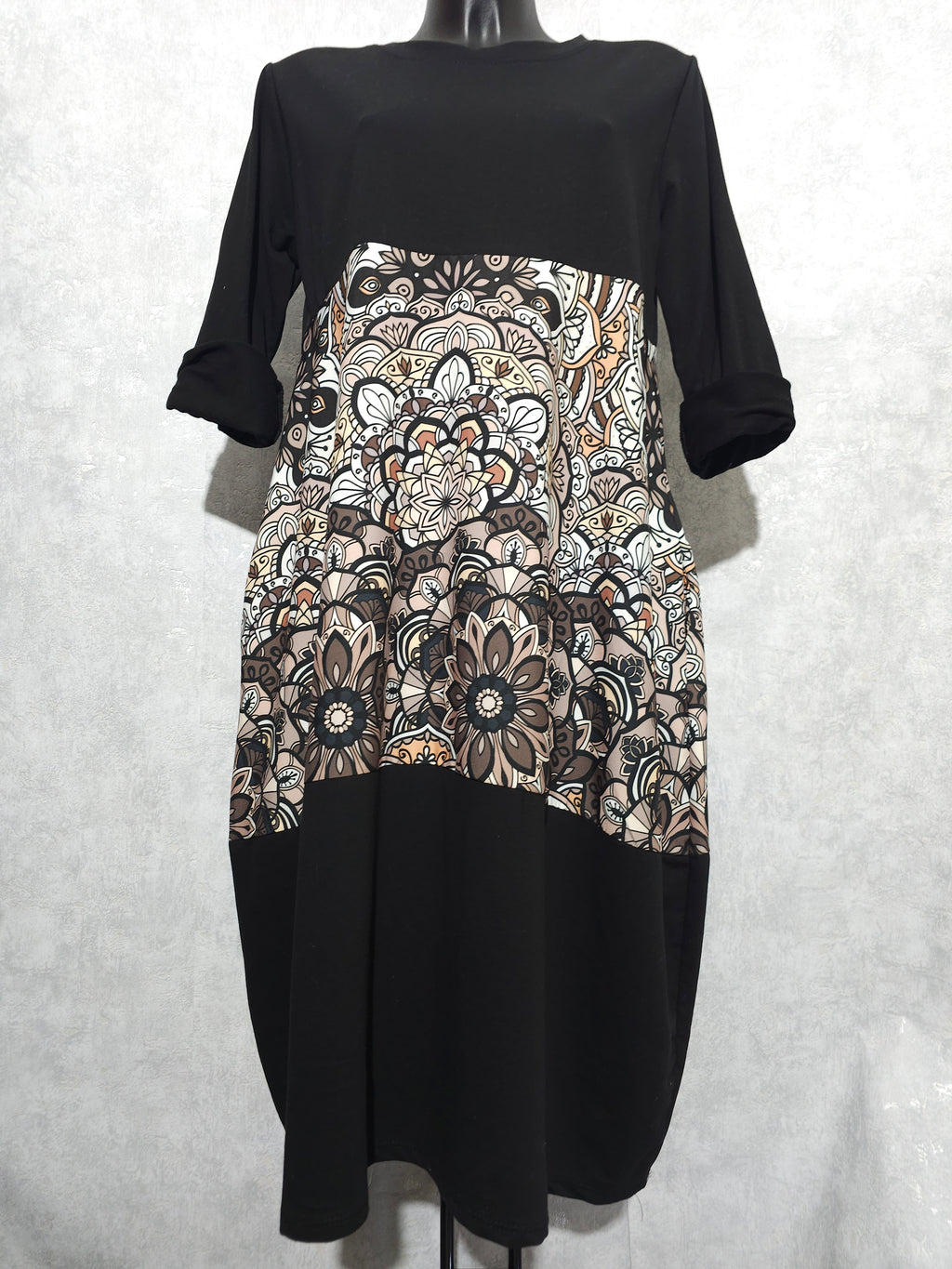 Oversize Kleid mit Print & Taschen – 2 Designs