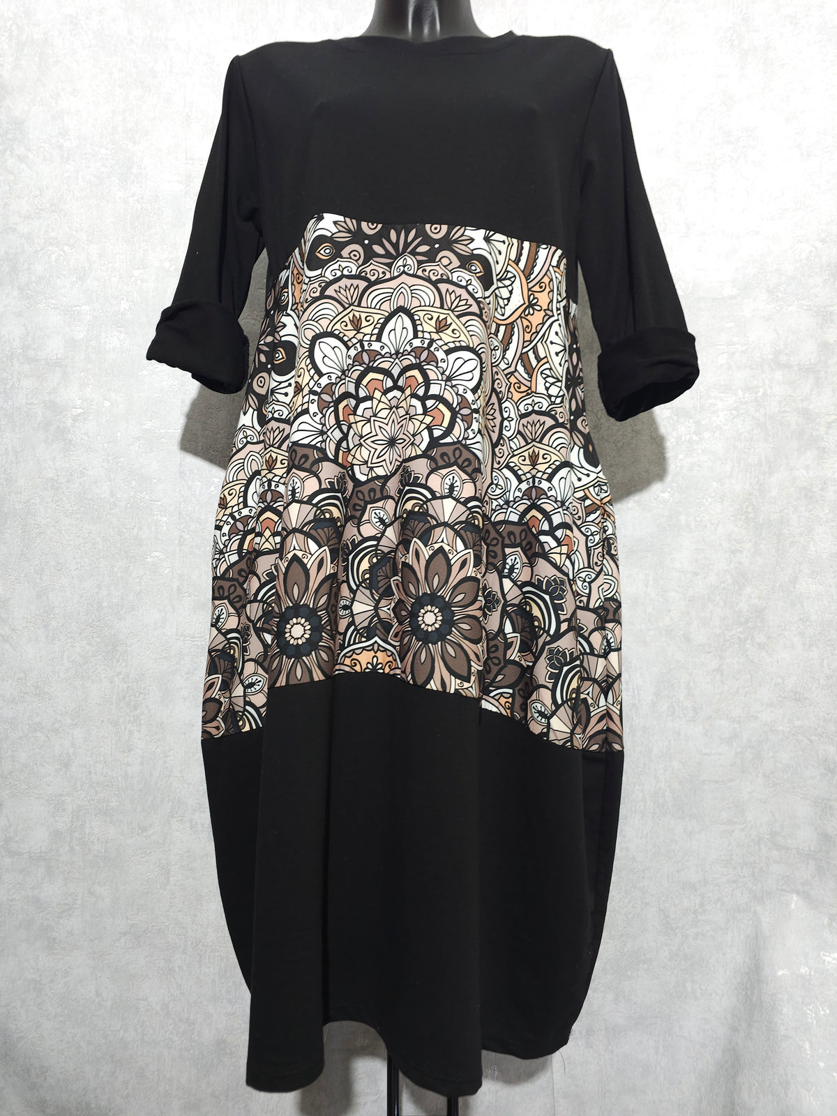 Oversize Kleid mit Print & Taschen – 2 Designs