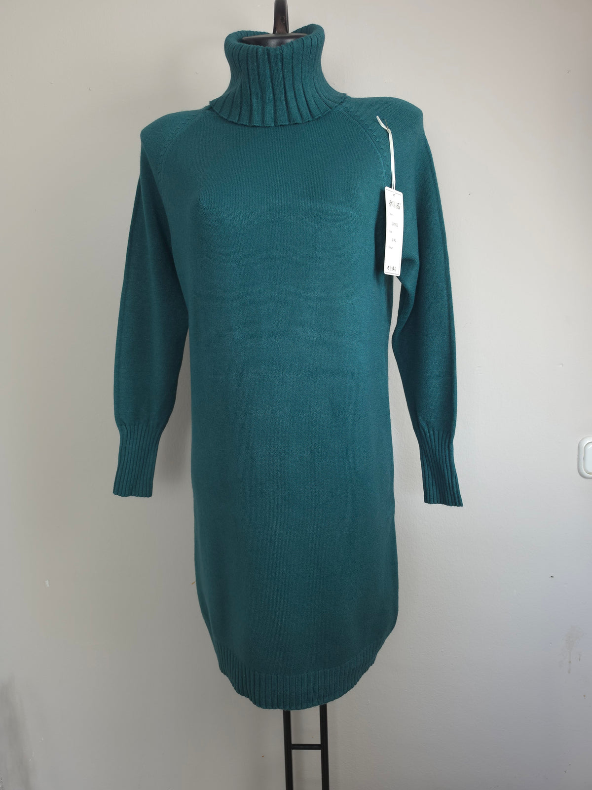 Weiches Strickkleid mit Rollkragen – S/M & L/XL