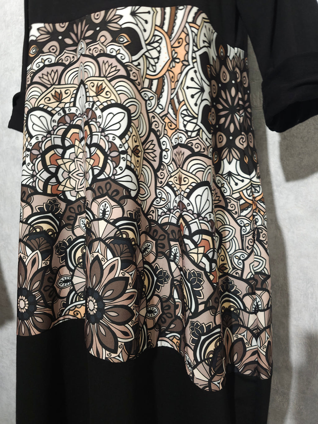 Oversize Kleid mit Print & Taschen – 2 Designs