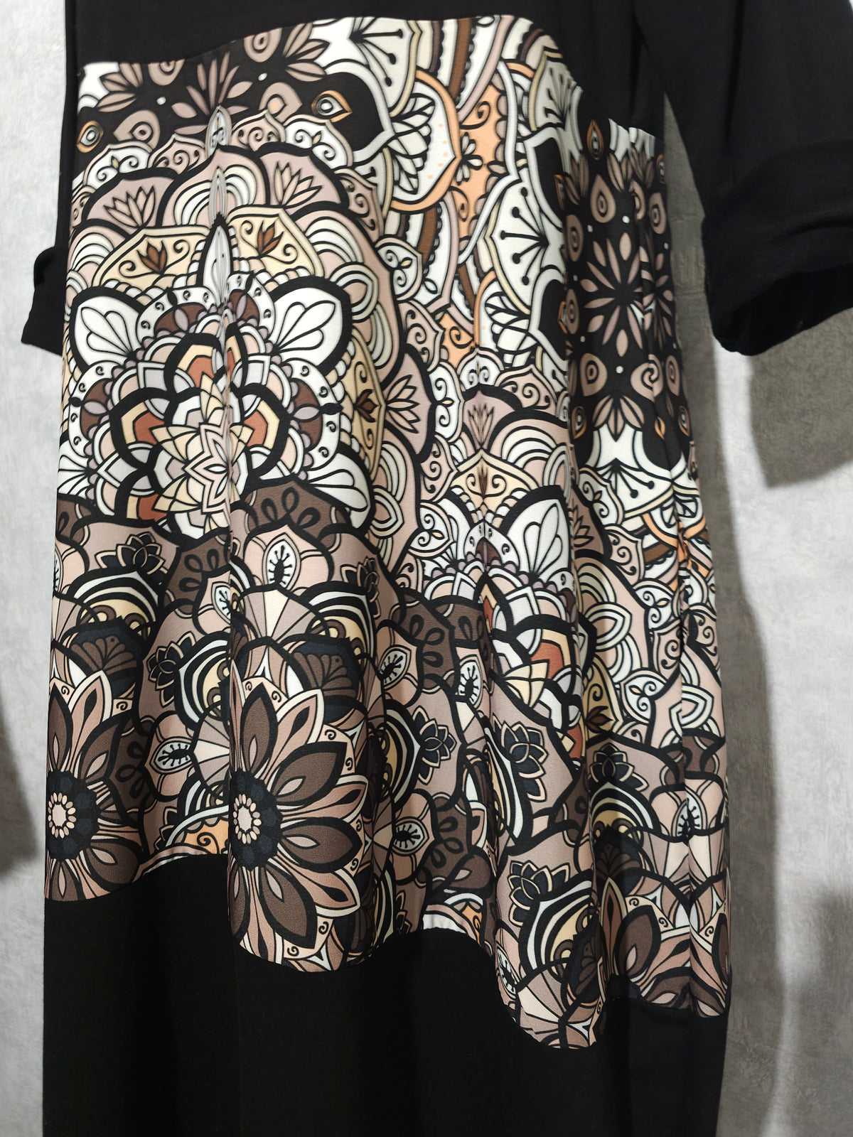 Oversize Kleid mit Print & Taschen – 2 Designs