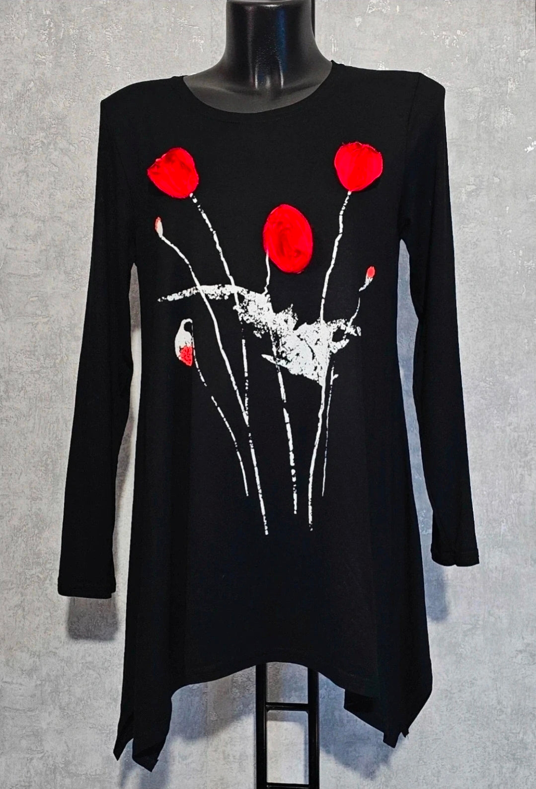 Elegante Damen Tunika mit 3D-Blumen – Schwarz/Rot – Größe 50
