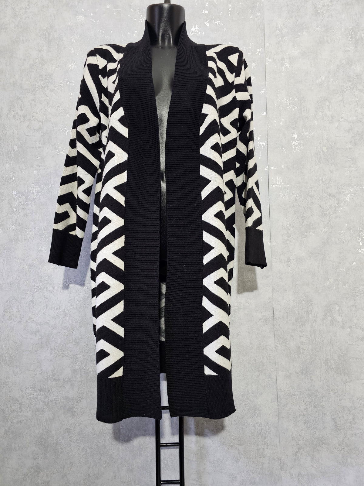 Eleganter langer Cardigan-hochwertig, weich & warm – M/L