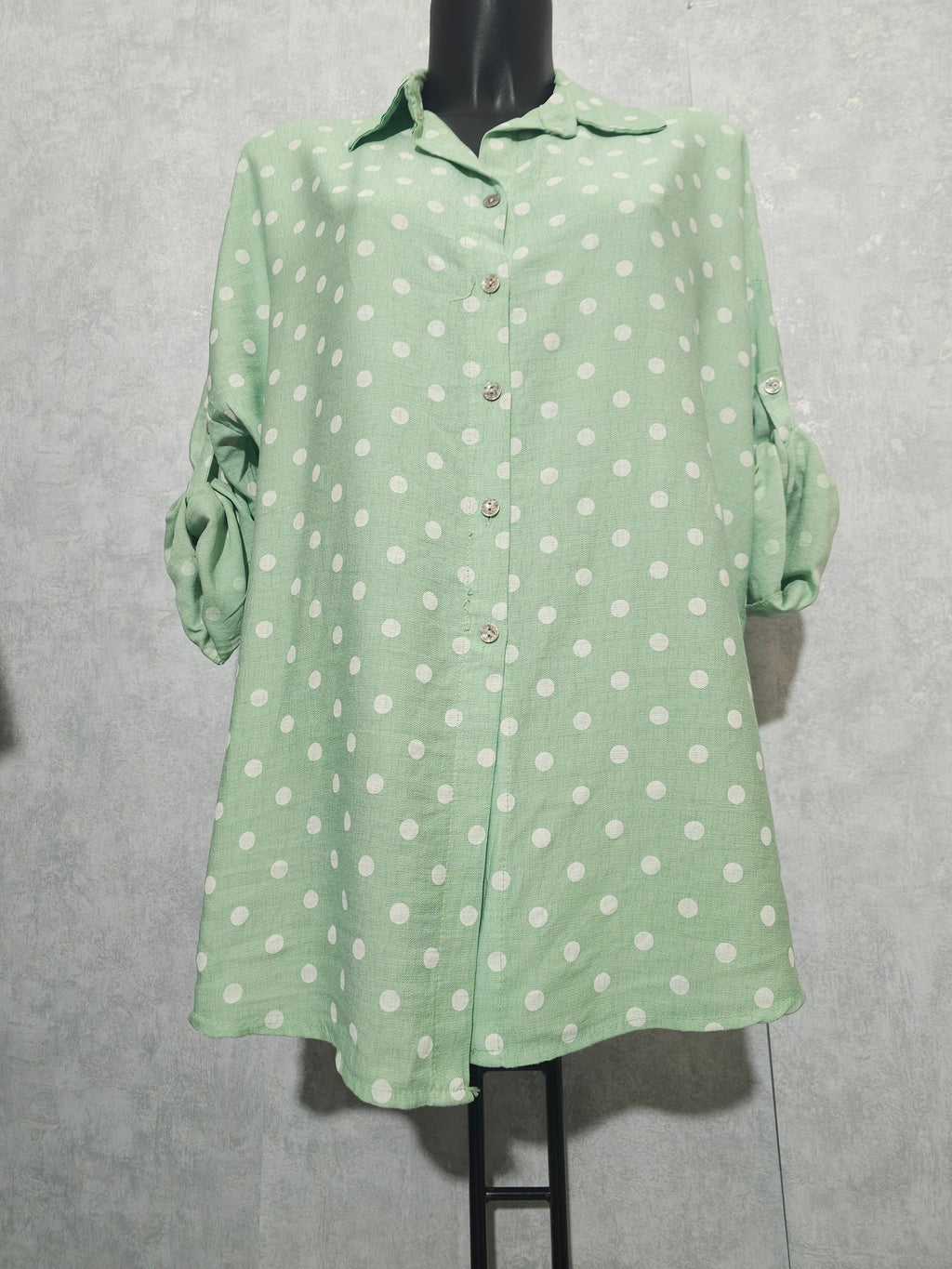 Punkte Bluse / Tunika – Made in Italy – 100 % Viskose L bis 2XL