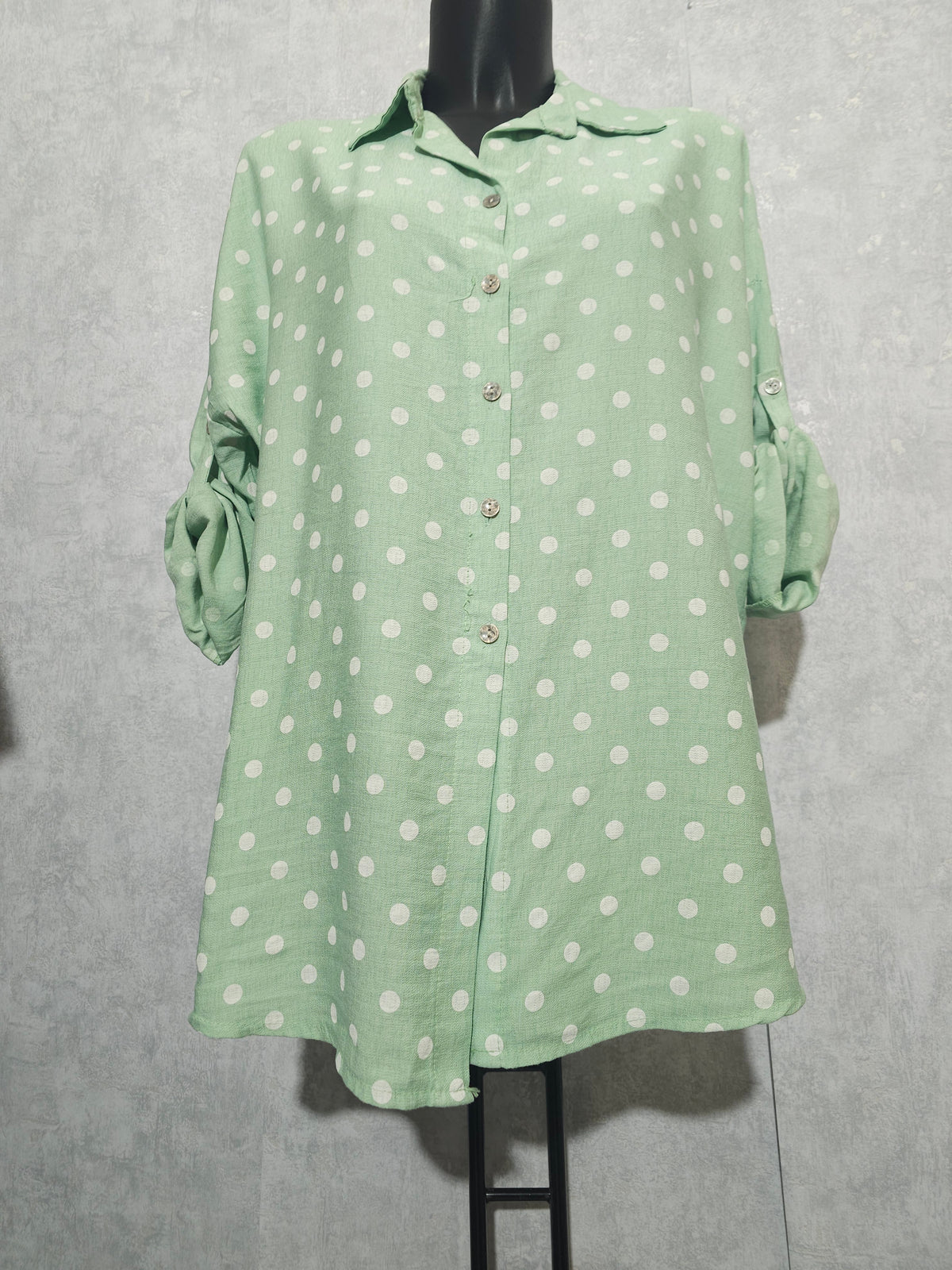 Punkte Bluse / Tunika – Made in Italy – 100 % Viskose L bis 2XL