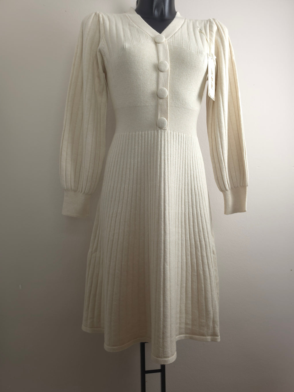Elegantes Damen Strickkleid mit Knöpfen & Puffärmeln – M/L – 4 Farben